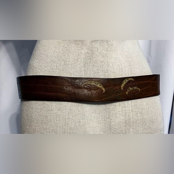 Vintage Latigo Cowhide Handtooled Painted Mushroom Belt, Size 34, Preowned - Picture 2 of 14